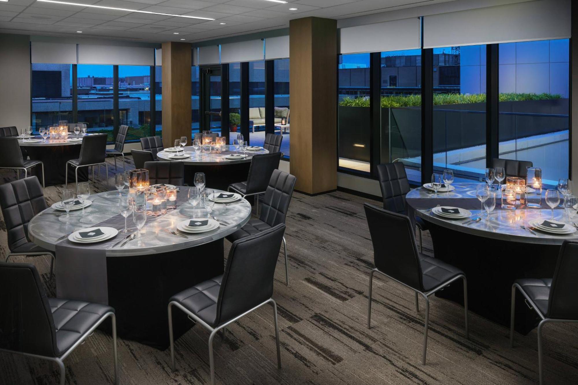Ac By Marriott Dc Downtown Hotel 4*